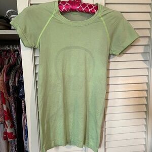 Lululemon Green Short Sleeve Swiftly Tech - Size 2